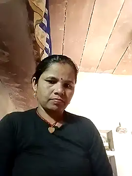 Snapshot of Pooja_sahu chatting on April 25, 2026, 8:06 am Pooja sahu online show from April 25, 2026, 8:06 am