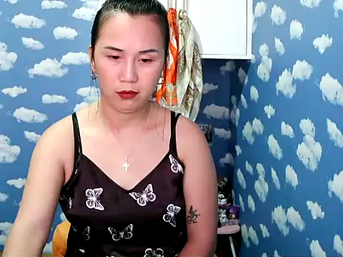 Snapshot of Kitty_Bear02 chatting on February 6, 2026, 1:54 am Kitty Bear02 online show from February 6, 2026, 1:54 am