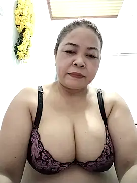 Baby-bigtits2026 online show from May 5, 2026, 10:12 am