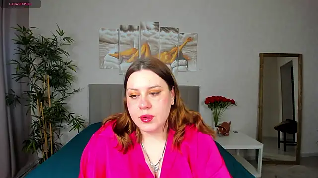 Snapshot of Valery_Grand chatting on February 2, 2026, 8:35 am Valery Grand online show from February 2, 2026, 8:35 am