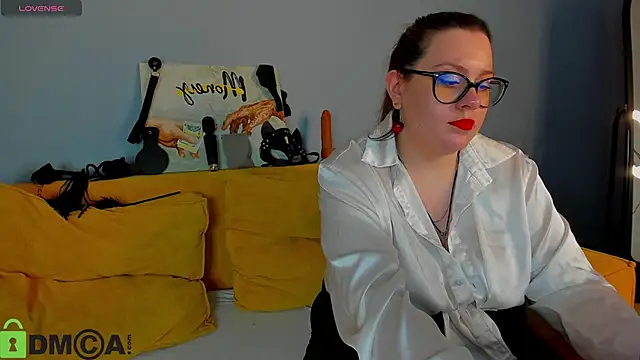 Snapshot of Valery_Grand chatting on February 17, 2026, 9:39 am Valery Grand online show from February 17, 2026, 9:39 am