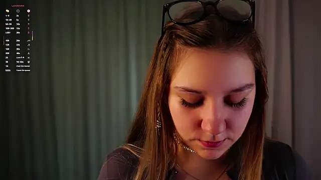 Snapshot of ShantellAngulo chatting on April 13, 2026, 1:44 am ShantellAngulo online show from April 13, 2026, 1:44 am