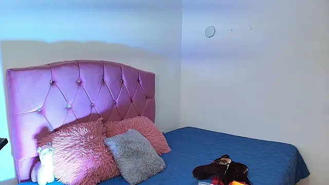 Kalyra 17 online show from March 12, 2026, 11:49 am