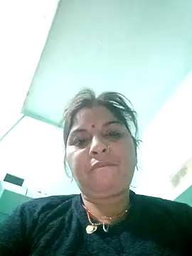 Rajni248096 online show from April 24, 2026, 9:50 pm