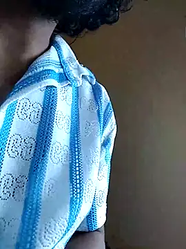 sanem4697 online show from April 4, 2026, 5:49 am