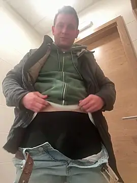 LubasOriginMen online show from April 10, 2026, 9:14 am