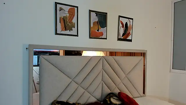 AmberQueen1 online show from February 16, 2026, 12:12 pm