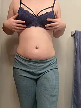 sweetandspicy2026 online show from March 4, 2026, 12:44 pm