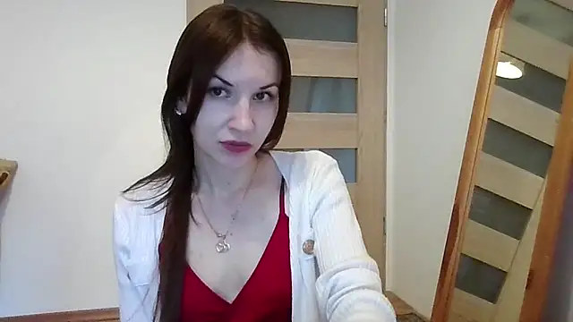 JuliaLovely online show from June 1, 2026, 2:19 pm