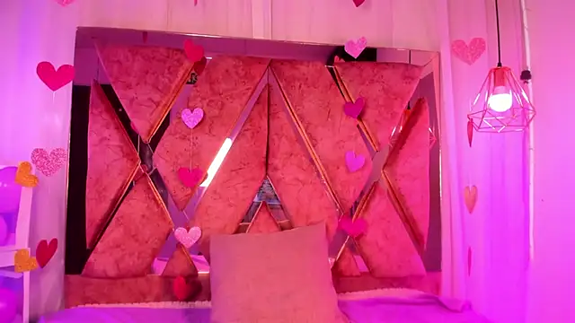 shantal cooper  online show from February 18, 2026, 7:10 pm