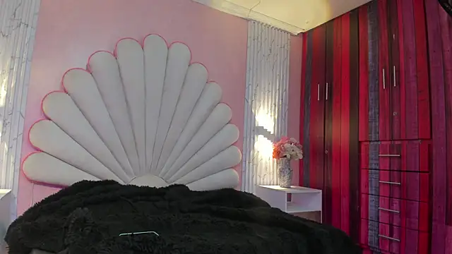 Kateemos online show from February 10, 2026, 1:15 pm