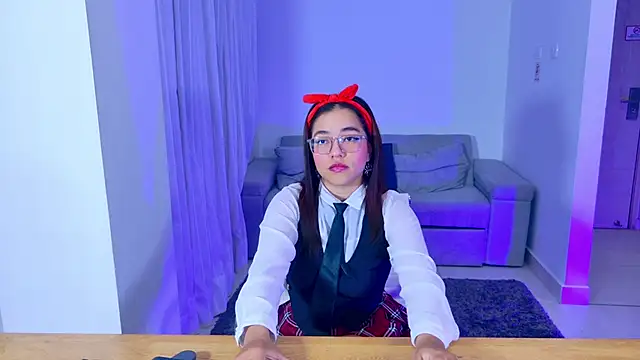 AntonellaBons online show from June 2, 2026, 1:07 am