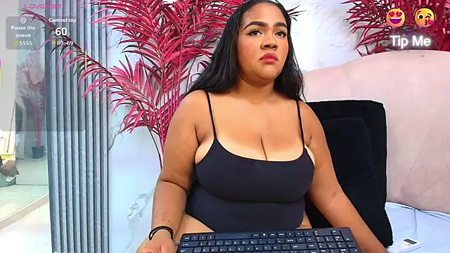 EmmaLebrun online show from April 16, 2026, 2:45 am