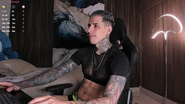 Snapshot of trisstann_ chatting on February 12, 2026, 5:08 pm trisstann online show from February 12, 2026, 5:08 pm