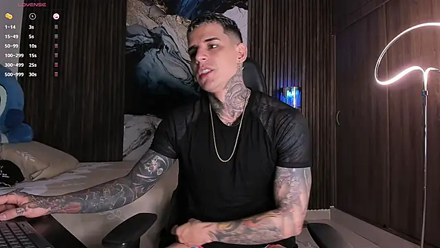 Snapshot of trisstann_ chatting on March 1, 2026, 5:15 pm trisstann online show from March 1, 2026, 5:15 pm