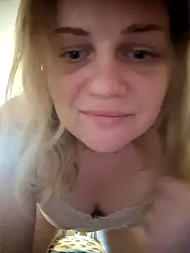 Snapshot of VitniKis chatting on February 24, 2026, 10:35 am VitniKis online show from February 24, 2026, 10:35 am