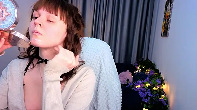 Snapshot of michelewild chatting on February 1, 2026, 9:35 pm michelewild online show from February 1, 2026, 9:35 pm