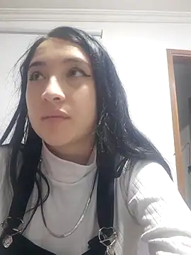 Snapshot of Maitebigboobs chatting on March 2, 2026, 9:32 pm Maitebigboobs online show from March 2, 2026, 9:32 pm