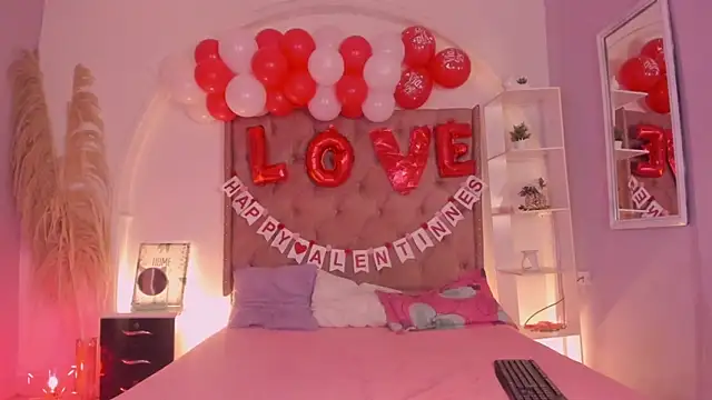 Snapshot of Lia_Passion chatting on February 17, 2026, 7:53 pm Lia Passion online show from February 17, 2026, 7:53 pm