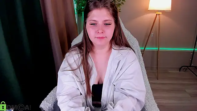 Snapshot of Lumi_Ra chatting on March 2, 2026, 7:15 am Lumi Ra online show from March 2, 2026, 7:15 am