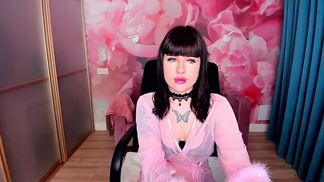 LuxSiren online show from February 23, 2026, 1:47 am