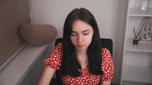 Snapshot of GinnyKittle chatting on February 13, 2026, 6:37 pm GinnyKittle online show from February 13, 2026, 6:37 pm