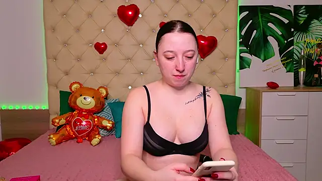 AwaMax online show from February 12, 2026, 5:57 am