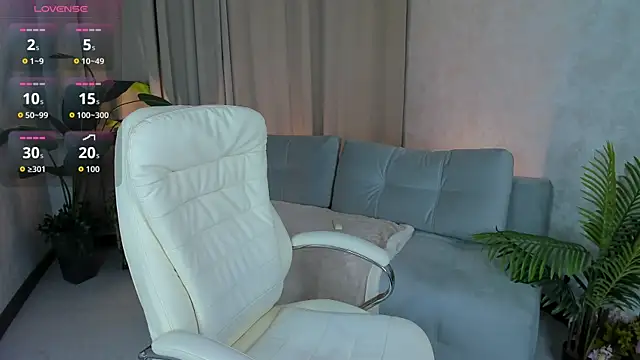Snapshot of Monika_Martinezz chatting on May 23, 2026, 4:07 am Monika Martinezz online show from May 23, 2026, 4:07 am