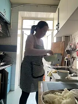 Youyou 12 online show from March 10, 2026, 5:45 am