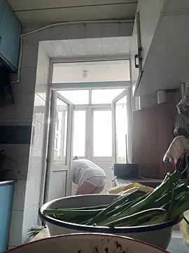 Youyou 12 online show from March 24, 2026, 10:59 pm