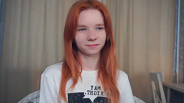 Snapshot of TarynPalek chatting on February 17, 2026, 6:43 am TarynPalek online show from February 17, 2026, 6:43 am