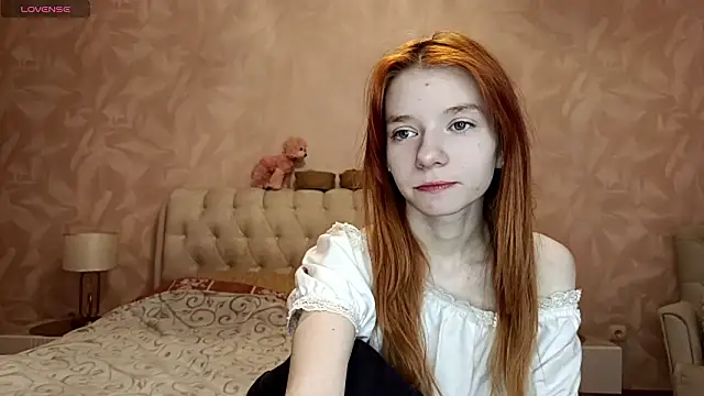 Snapshot of TarynPalek chatting on February 25, 2026, 6:23 am TarynPalek online show from February 25, 2026, 6:23 am