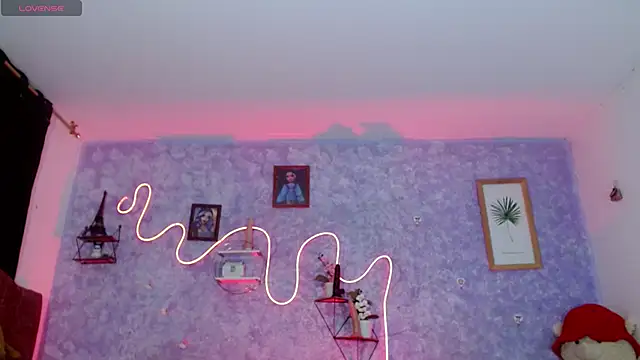 Snapshot of Everlin__Hot_ chatting on March 16, 2026, 2:17 am Everlin Hot online show from March 16, 2026, 2:17 am