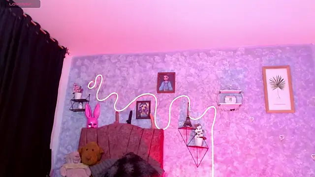 Snapshot of Everlin__Hot_ chatting on April 3, 2026, 11:36 pm Everlin Hot online show from April 3, 2026, 11:36 pm