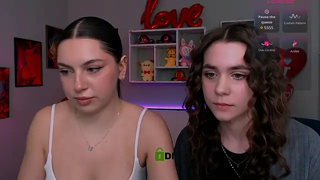 laurenmurrr online show from February 27, 2026, 11:10 am