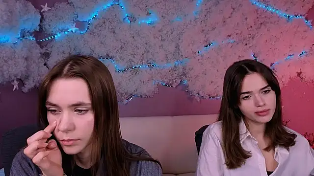 Snapshot of laurenmurrr chatting on March 28, 2026, 10:37 am laurenmurrr online show from March 28, 2026, 10:37 am