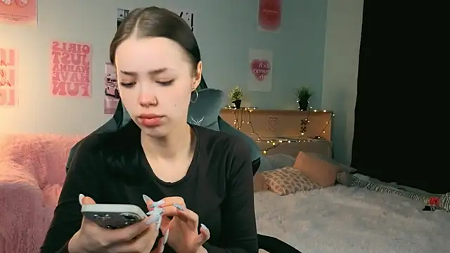 Snapshot of Vexnexe chatting on February 20, 2026, 7:36 pm Vexnexe online show from February 20, 2026, 7:36 pm