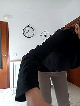 laparejaideal08 online show from March 3, 2026, 9:04 am