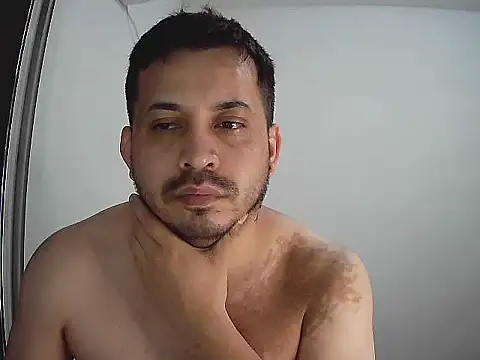 Snapshot of JonatanBail chatting on February 15, 2026, 12:47 pm JonatanBail online show from February 15, 2026, 12:47 pm