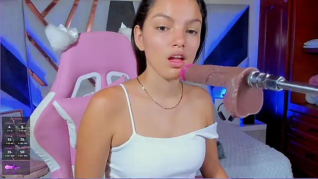 Snapshot of isa_kolins chatting on March 1, 2026, 12:51 pm isa kolins online show from March 1, 2026, 12:51 pm