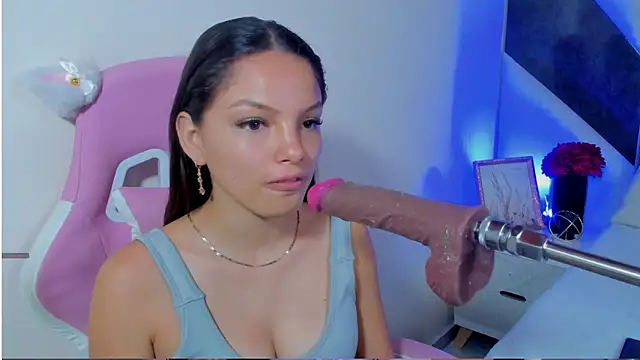 Snapshot of isa_kolins chatting on April 8, 2026, 11:43 am isa kolins online show from April 8, 2026, 11:43 am