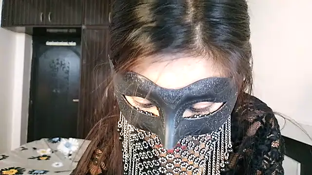 Alina Teen online show from May 25, 2026, 8:20 am