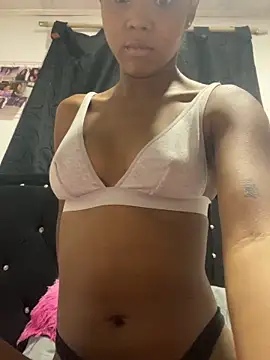 LIA PARKERR online show from February 15, 2026, 9:11 pm