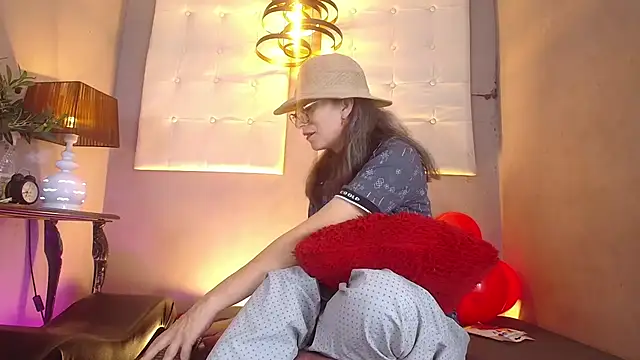 Snapshot of laurasofia45 chatting on March 7, 2026, 1:24 am laurasofia45 online show from March 7, 2026, 1:24 am