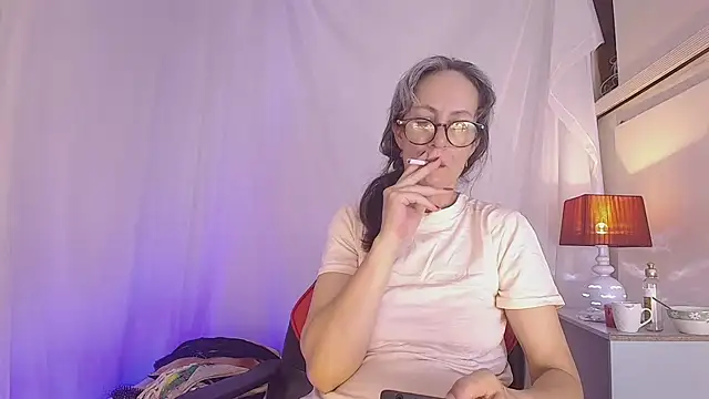 Snapshot of laurasofia45 chatting on March 17, 2026, 7:33 am laurasofia45 online show from March 17, 2026, 7:33 am