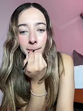 kloe  t18 online show from March 6, 2026, 2:02 pm