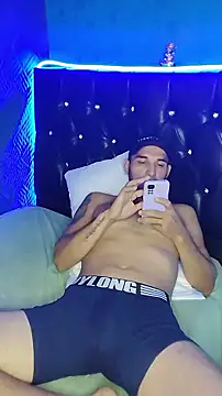 Snapshot of junior_men22 chatting on February 11, 2026, 12:43 pm junior men22 online show from February 11, 2026, 12:43 pm