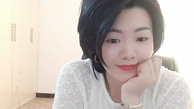 Nikishine online show from April 6, 2026, 2:31 am