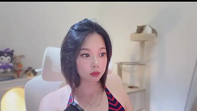 Snapshot of Yumi_yuni chatting on July 24, 2026, 1:25 am Yumi yuni online show from July 24, 2026, 1:25 am