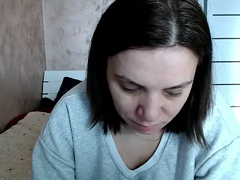 LorraGrey online show from March 4, 2026, 6:41 am